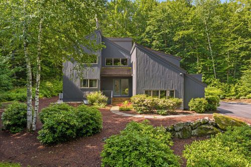 52 Upper Bay Rd, Sunapee, NH, 03782-2328 | Card Image
