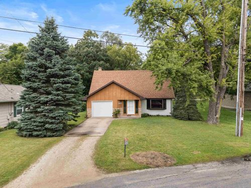 5422 Gettle Ave, Madison, WI, 53705-2608 | Card Image