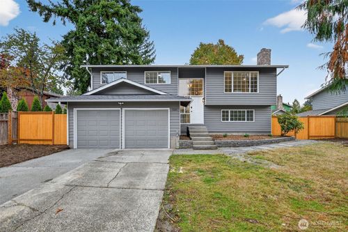 17203 Brook Blvd, Bothell, WA, 98012-6434 | Card Image