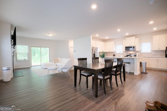 2798 Morgan Spring Trl, House other with 5 bedrooms, 3 bathrooms and null parking in Buford GA | Image 7