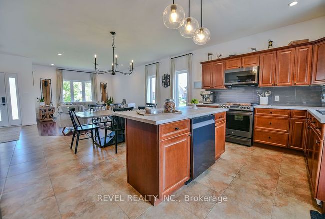 29 Majestic Dr, House other with 5 bedrooms, 3 bathrooms and 7 parking in Timmins ON | Image 6
