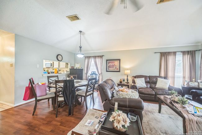 4402 Morris Dr, House other with 3 bedrooms, 2 bathrooms and null parking in Pearland TX | Image 5