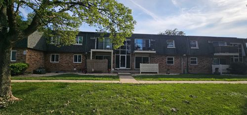 206-9958 S 84th Ter, Palos Hills, IL, 60465-1219 | Card Image