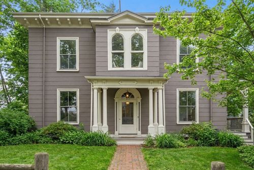 123 Park St, Newton, MA, 02458-2041 | Card Image