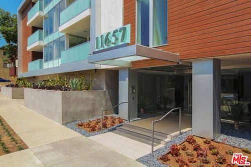 104-11657 Chenault St, Los Angeles, CA, 90049-4533 | Card Image