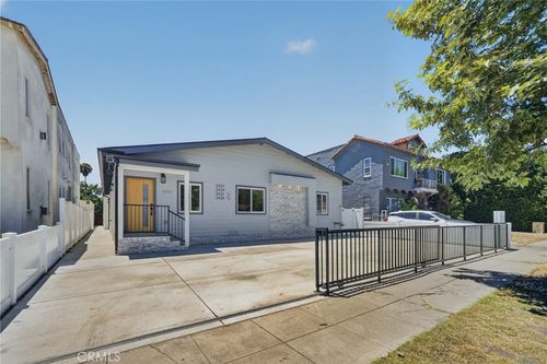 2937 10th Ave, Los Angeles, CA, 90018-2333 | Card Image