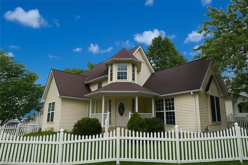 19520 Shelton Drive, Cleveland, OH, 44110 | Card Image