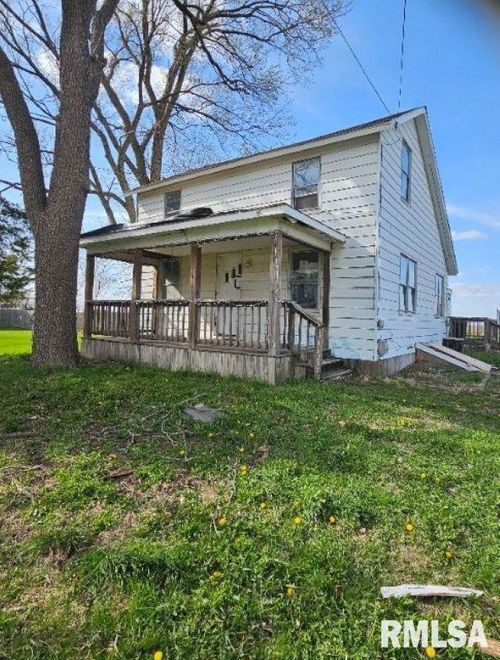 224 E State St, Washburn, IL, 61570-9804 | Card Image