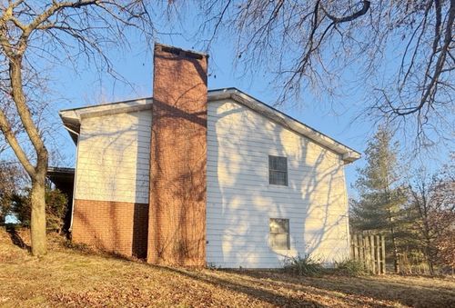 400 E Virginia Rd, Arenzville, IL, 62611-3521 | Card Image