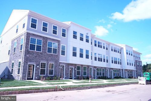 123-123 Stoutsburg Blvd, PENNINGTON, NJ, 08534-3001 | Card Image