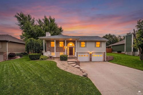 203 N Kaw Dr, Junction City, KS, 66441-9112 | Card Image
