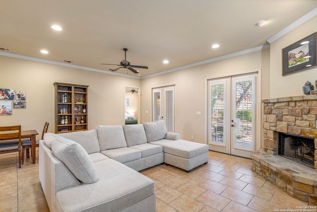 2789 Indian Wells Dr, House other with 3 bedrooms, 4 bathrooms and null parking in Kerrville TX | Image 7