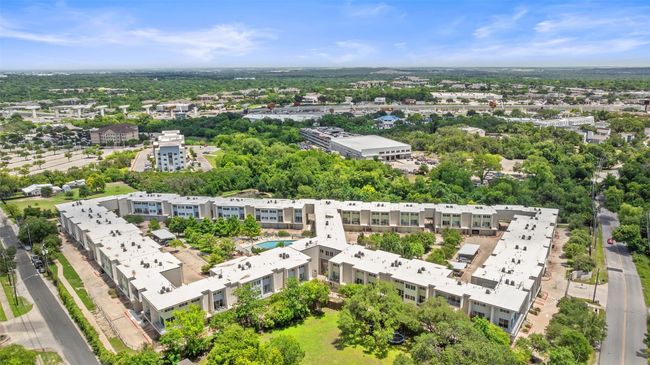 Bird's eye view of apartment complex / building | Image 21