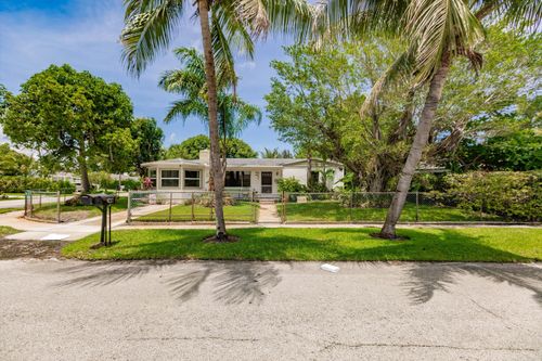637 Troy Blvd, West Palm Beach, FL, 33409-6160 | Card Image