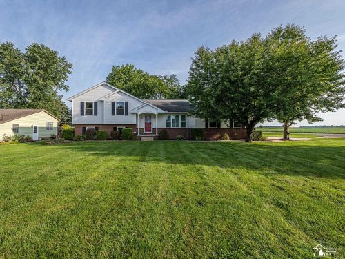 402 East Blvd, Blissfield, MI, 49228-1040 | Card Image