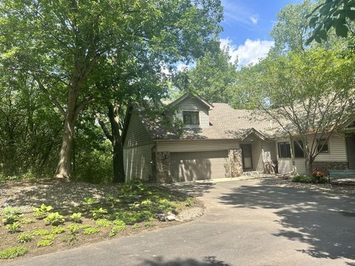 13416 Parkwood Dr, Burnsville, MN, 55337-8512 | Card Image