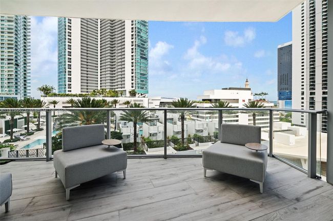 UNIT-909 - 851 Ne 1 St Ave, Condo with 3 bedrooms, 3 bathrooms and null parking in Miami FL | Image 4