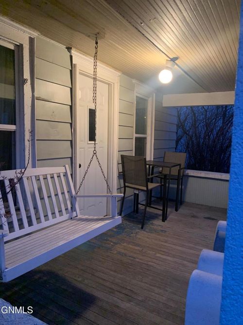 604 N 3rd St, Bismarck, ND, 58501-3606 | Card Image