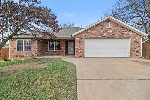 42 Rob St, Farmington, AR, 72730-3053 | Card Image