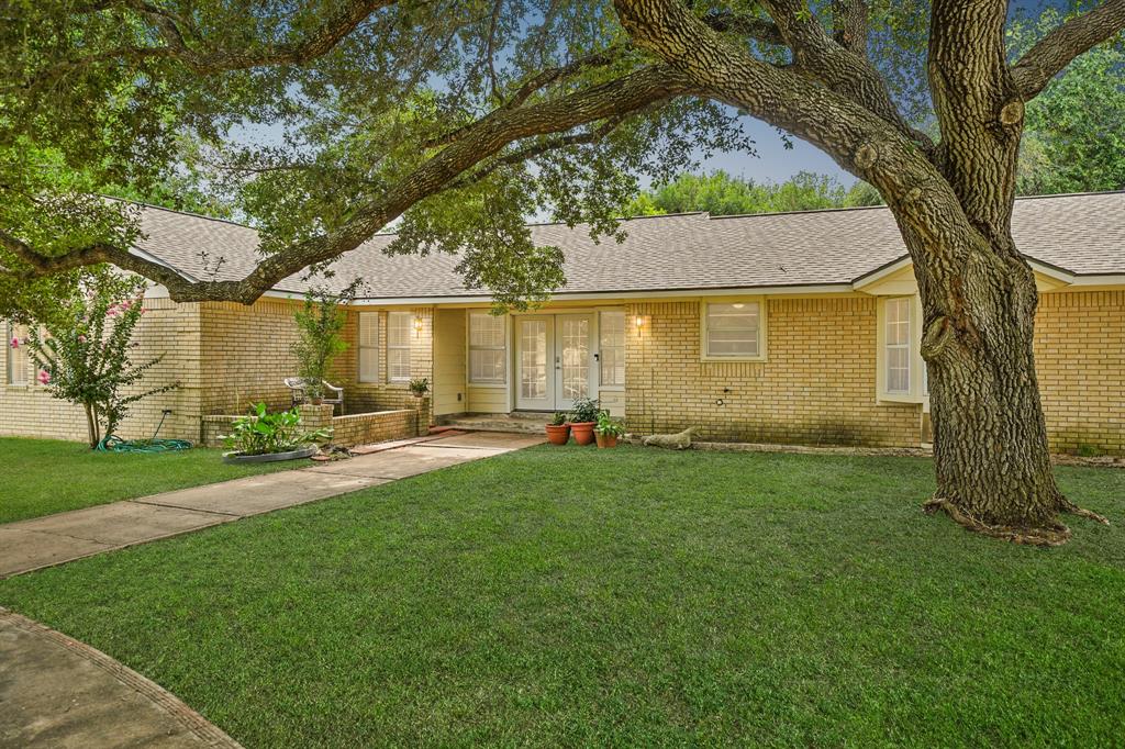 Hidden Lake Ln, Richmond, TX 77406