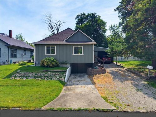 206 Ridgeway St, Trenton, MO, 64683-2465 | Card Image
