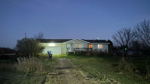 33545 Oriole Ave, Lindstrom, MN, 55045-9126 | Card Image