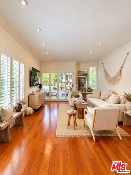 201-410 N Oakhurst Drive, Beverly Hills, CA, 90210 | Card Image