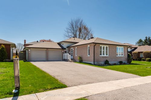 13 Archer Cres, Elmvale, ON, L0L1P0 | Card Image
