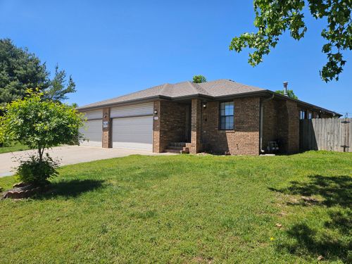 601 W Warren Avenue, Ozark, MO, 65721 | Card Image