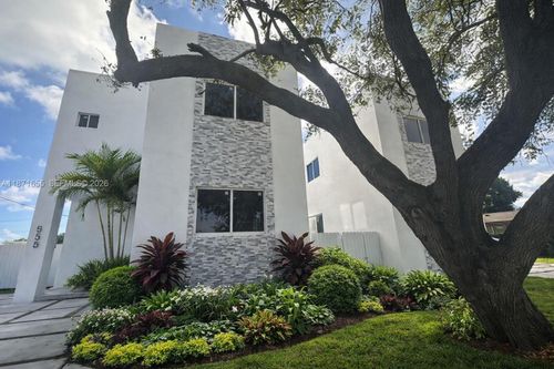 538 Nw 17th Ave, Fort Lauderdale, FL, 33311-8736 | Card Image