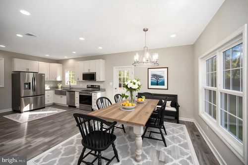 312 East St, GORDONSVILLE, VA, 22942-9148 | Card Image