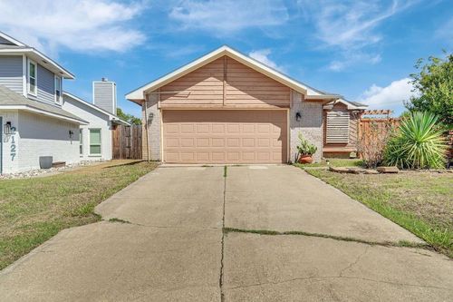 2129 Stradivarius Ln, Carrollton, TX, 75007-2218 | Card Image