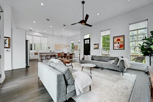 21-4806 Springdale Rd, Austin, TX, 78723-6072 | Card Image