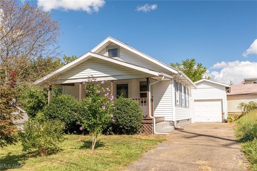 1705 30th St Nw, Canton, OH, 44709-3223 | Card Image