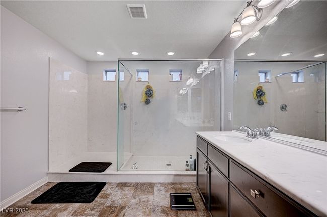 Bathroom First Floor | Image 43