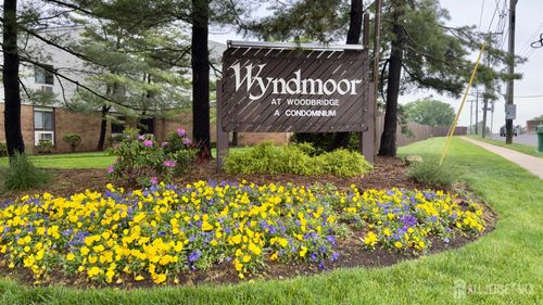 1037 Cricket Ln, Woodbridge, NJ, 07095-1588 | Card Image