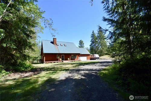 561 Country Acres Ln, Sequim, WA, 98382-7445 | Card Image
