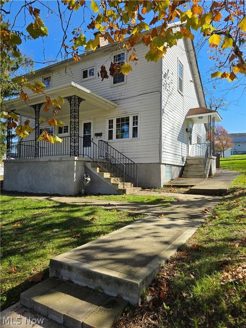 107 Crescent Street, St Clairsville, OH, 43950 | Card Image