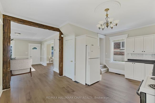 111 Penetang St, House other with 2 bedrooms, 2 bathrooms and 4 parking in Barrie ON | Image 10