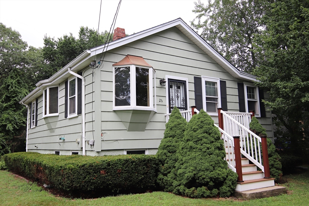Wonderland Ave, Saugus, MA 01906