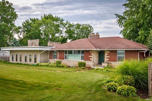 207 Lincoln Hwy W, New Haven, IN, 46774-2159 | Card Image
