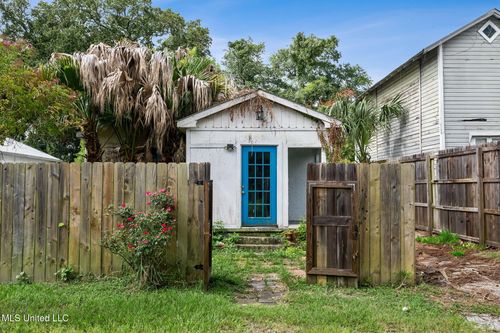 310 Union St, Bay Saint Louis, MS, 39520-4447 | Card Image