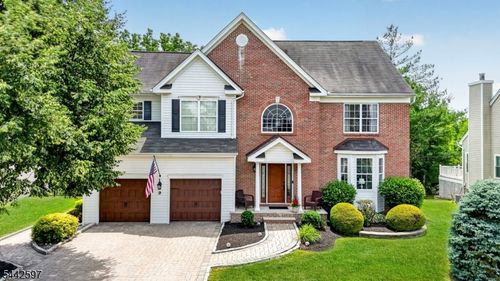 9 Summerfield Dr, Princeton, NJ, 08540-8558 | Card Image