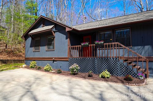 417 Soquili Dr, Brevard, NC, 28712-7457 | Card Image