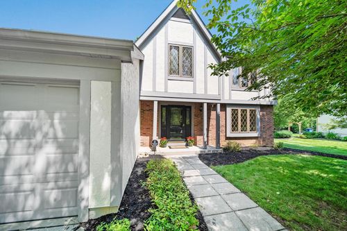 6978 Ernest Way, Dublin, OH, 43017-1085 | Card Image