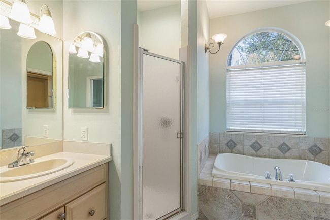 6019 Sw 89 Th Ter, House other with 4 bedrooms, 4 bathrooms and null parking in GAINESVILLE FL | Image 19