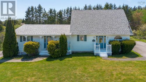 75 Deerfield Dr, Sydney, NS, B1R2K4 | Card Image