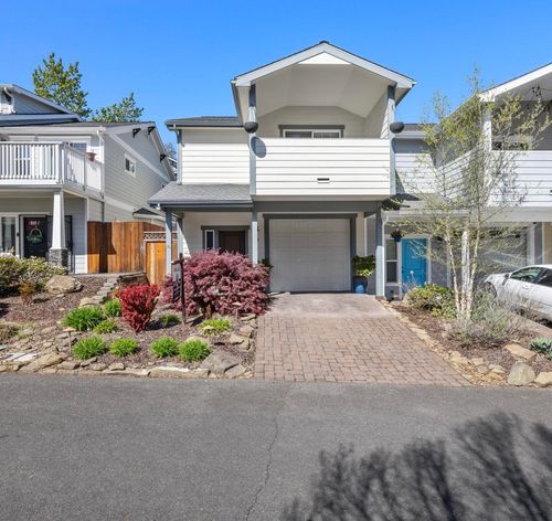 111 Mccully Ln, Jacksonville, OR, 97530-9254 | Card Image