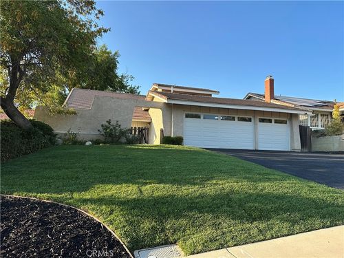 28825 Barragan St, Agoura Hills, CA, 91301-1746 | Card Image