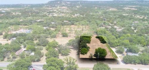 109 East St, Buffalo Gap, TX, 79508-2206 | Card Image